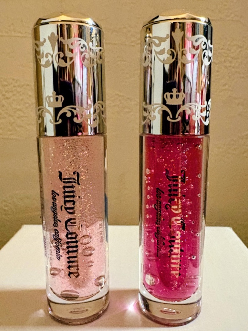 Juicy Couture Hot Pink Makeup Bag w/2 Pink Beauty Sponges & 4 Lip Glosses - Picture 5 of 7